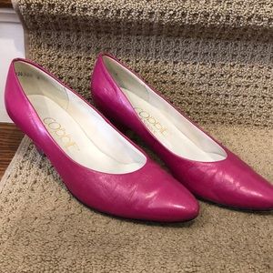 Cobbie Fuchsia low heels